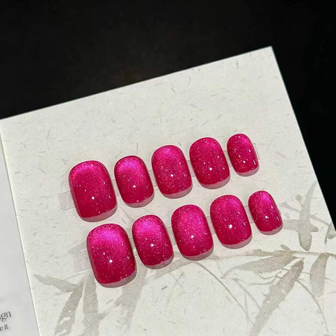 Versatile sparkling glitter press-on nails for women, ideal for a stunning & easy application manicure.