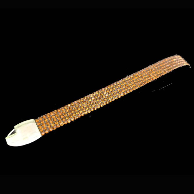 Bridal sparkling rhinestone hair clip, elegant wedding hair accessory for women.