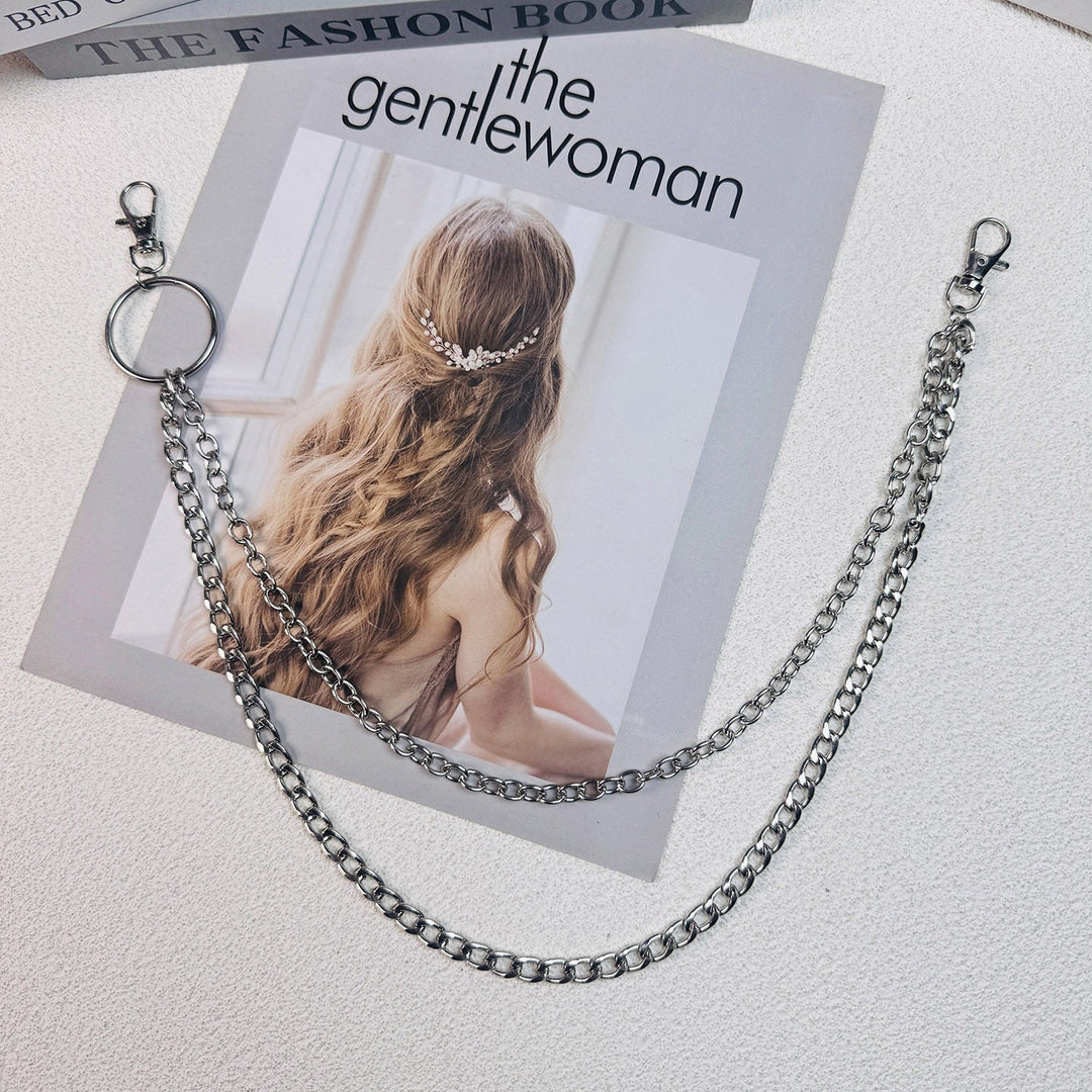 Modern elegant sparkling hair chain, a simple yet chic women's hair accessory for refined styles.