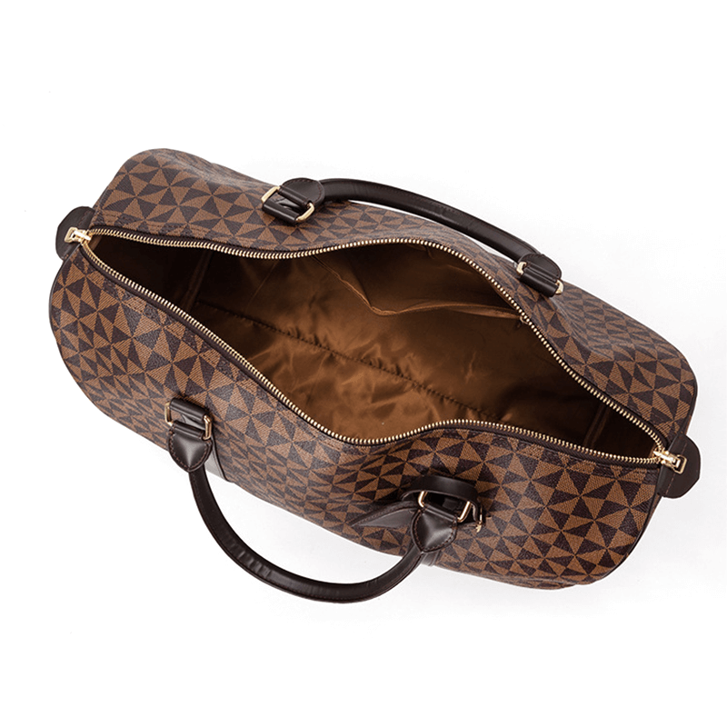 Durable men's travel duffel bag, built to last. Perfect weekend bag for any journey.
