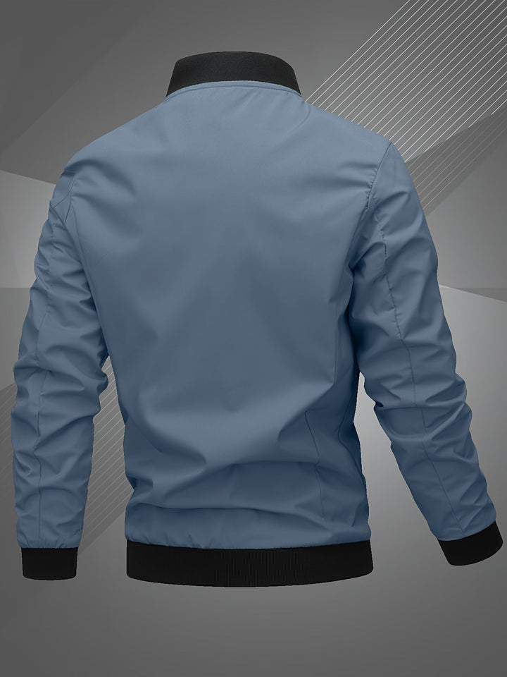 Versatile men's bomber jacket with a front zip, ideal for a modern, casual everyday look.