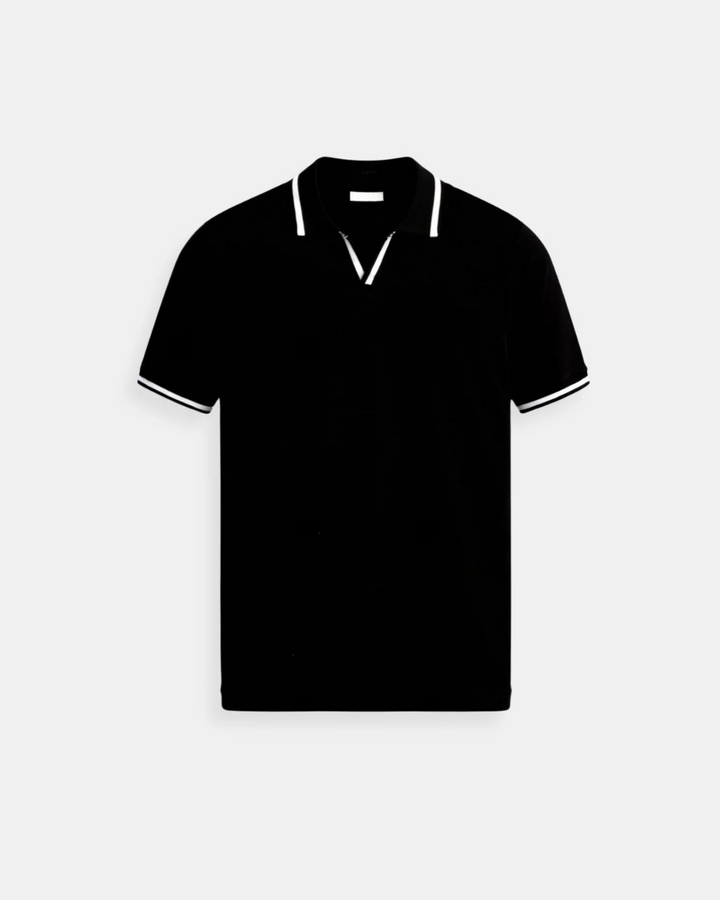 Breathable modern fit men's polo shirt, featuring a stylish contrast collar, perfect for daily casual wear.