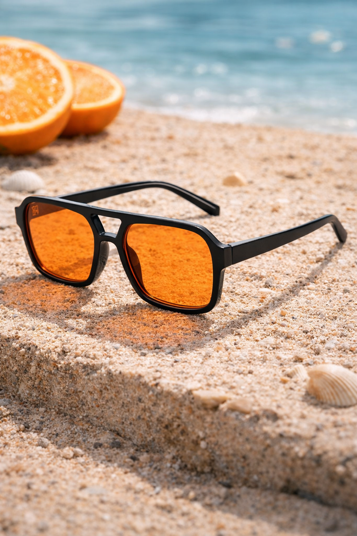 Fashionable men's square frame sunglasses, ideal for a contemporary aesthetic and everyday comfort.