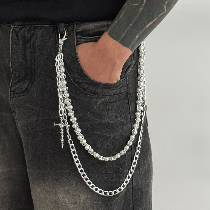 Elegant metallic silver chain strap accessory to upgrade women's bags. A stylish and fashionable handbag chain.