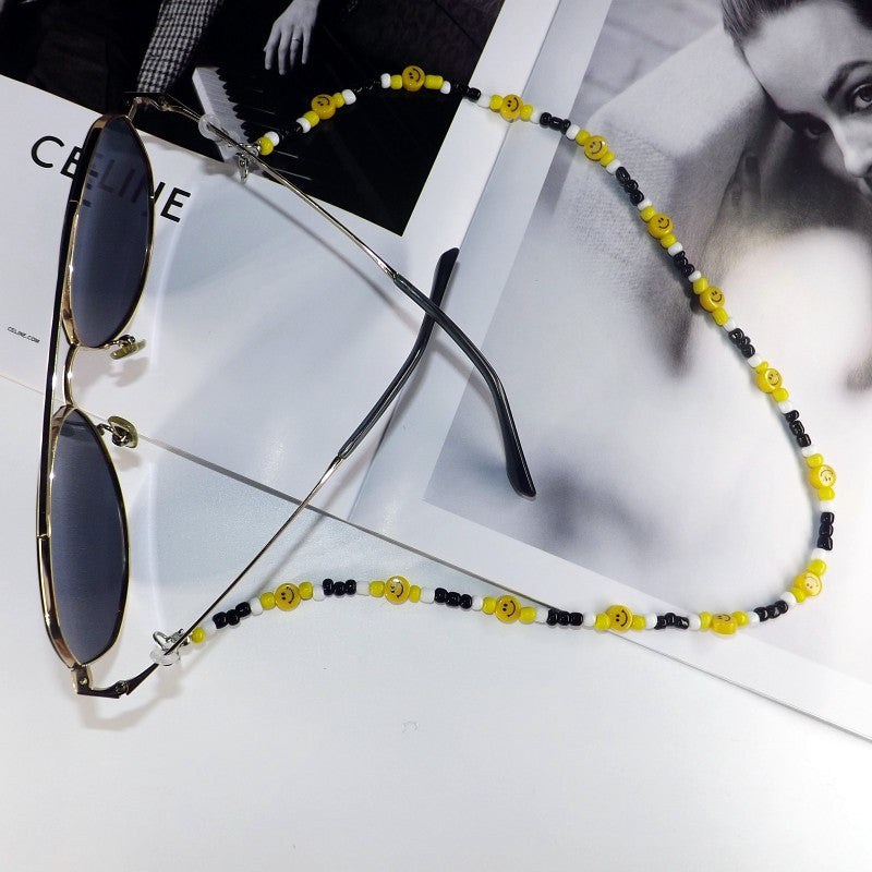 Stylish unisex beaded mask holder lanyard, perfect for keeping face masks clean & accessible.