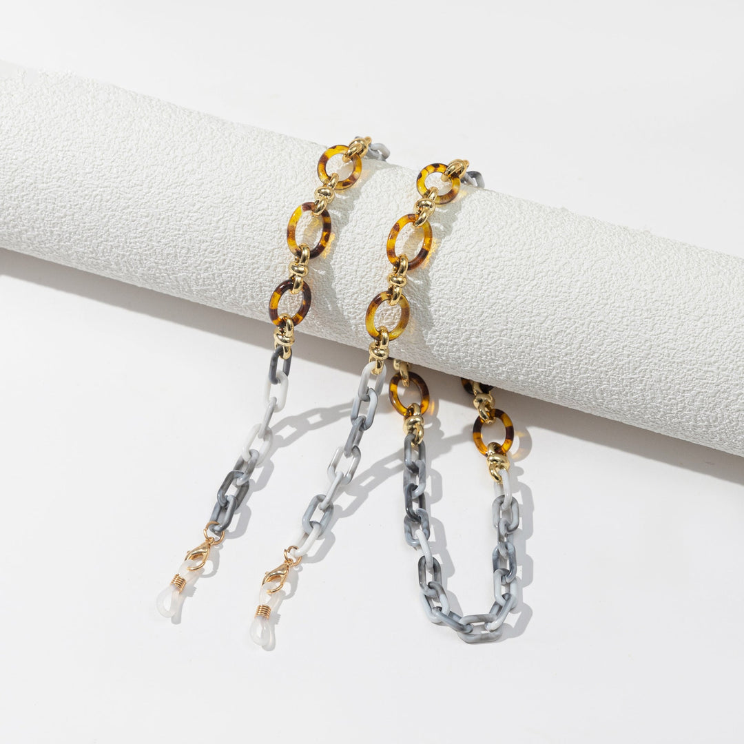 Durable & stylish unisex eyeglass chain holder. A fashionable and secure accessory for all types of eyewear.