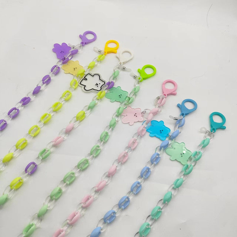 Stylish unisex mask holder chain necklace for convenient access.
