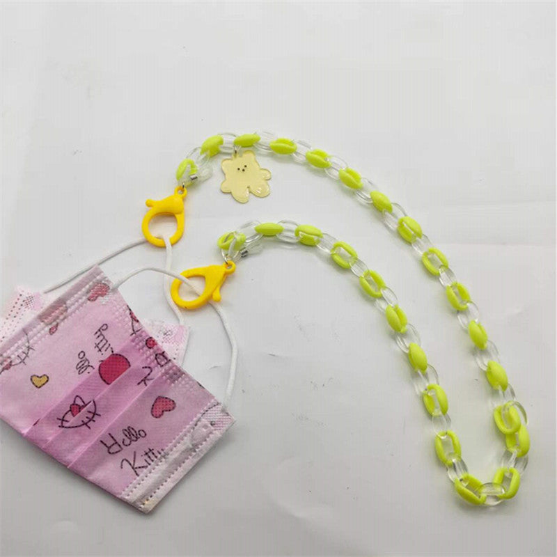 Modern mask holder chain for face masks, practical & stylish unisex design.