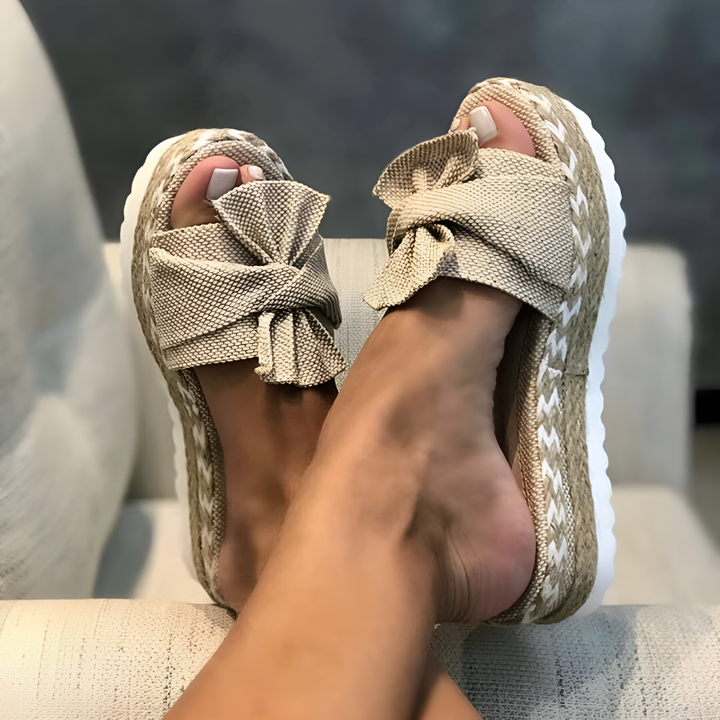 Stylish women's fashion sandals with arch support, perfect for all-day comfort and summer wear.