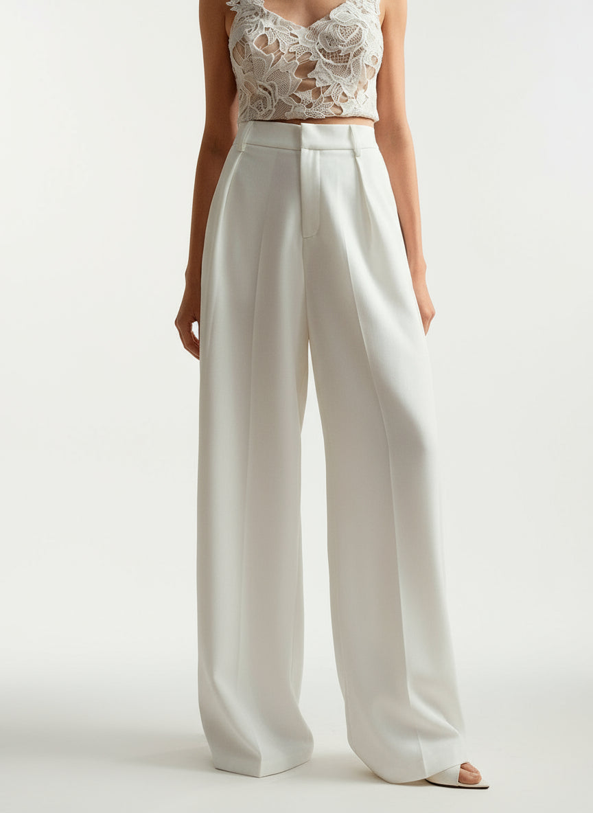 Tailored women's trousers: high waist, wide leg. Chic and comfortable pants for professional & office style.