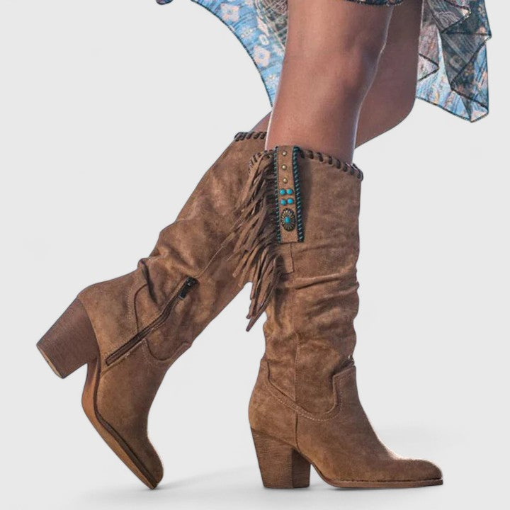 Comfortable women's mid-calf boots with elegant fringe & a stable block heel. Ideal for everyday style.