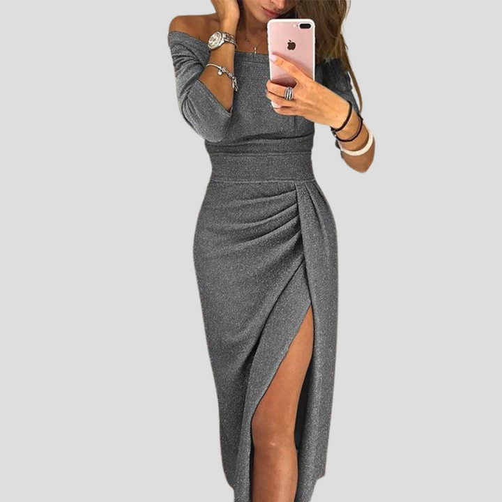 Fashionable womenswear midi dress, designed for versatility from day to evening. Features an elegant flared style.