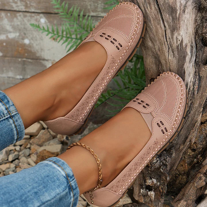 Women's comfortable and stylish slip-on flats, featuring advanced orthopedic support.