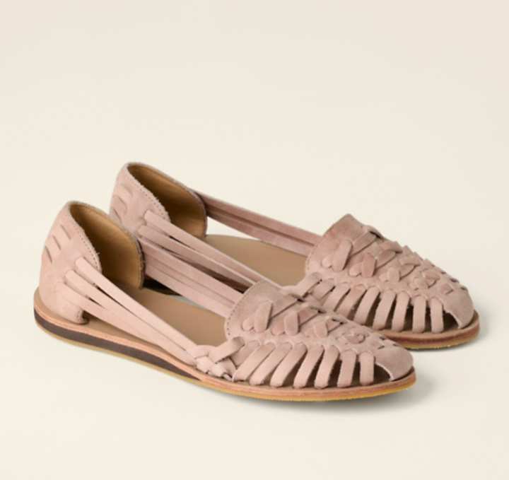 Women's stylish open-toe flat sandals, comfortable spring & summer footwear for casual and everyday wear. Ladies' shoes.