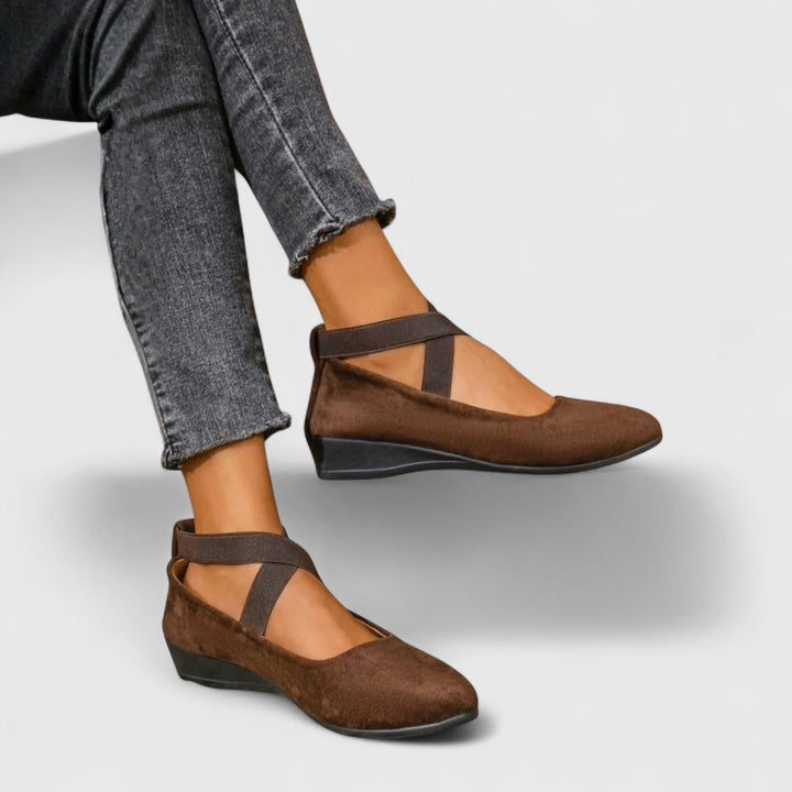 Versatile women's slip-on orthopaedic walking shoes with supportive design for all-day comfort.