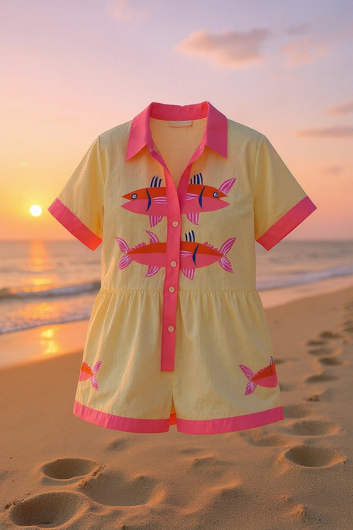 Versatile women's two-piece shorts set, perfect for summer casual wear, stylish holidays, or comfortable resort fashion.