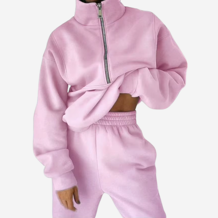 New women's two-piece activewear tracksuit. Comfortable jogger set perfect for loungewear or casual sporty style.