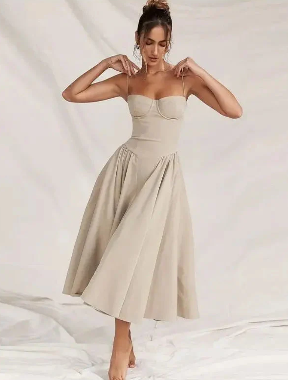 Stylish women's V-neck midi dress, perfect for casual summer days & vacation. Flowy, comfortable ladies fashion.