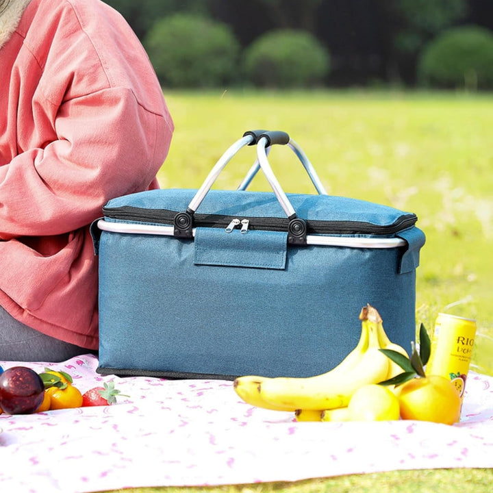 Insulated 18L portable cooler basket for food storage, perfect for camping, beach, or outdoor events.