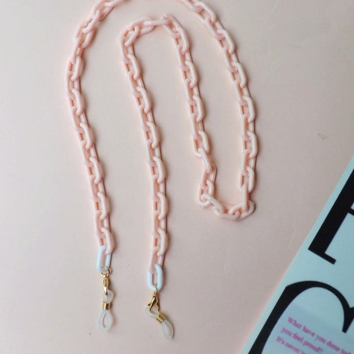 Lightweight 24-inch plastic glasses chain, secure & stylish accessory for men's and women's eyewear.