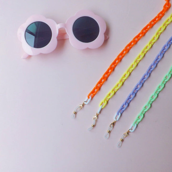 Fashionable unisex plastic eyeglass chain, 24-inch, securing glasses, a stylish eyewear accessory.