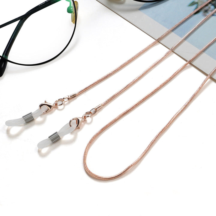 Practical unisex adjustable lanyard, ideal for ID badges & keys. Hands-free everyday essential neck strap.