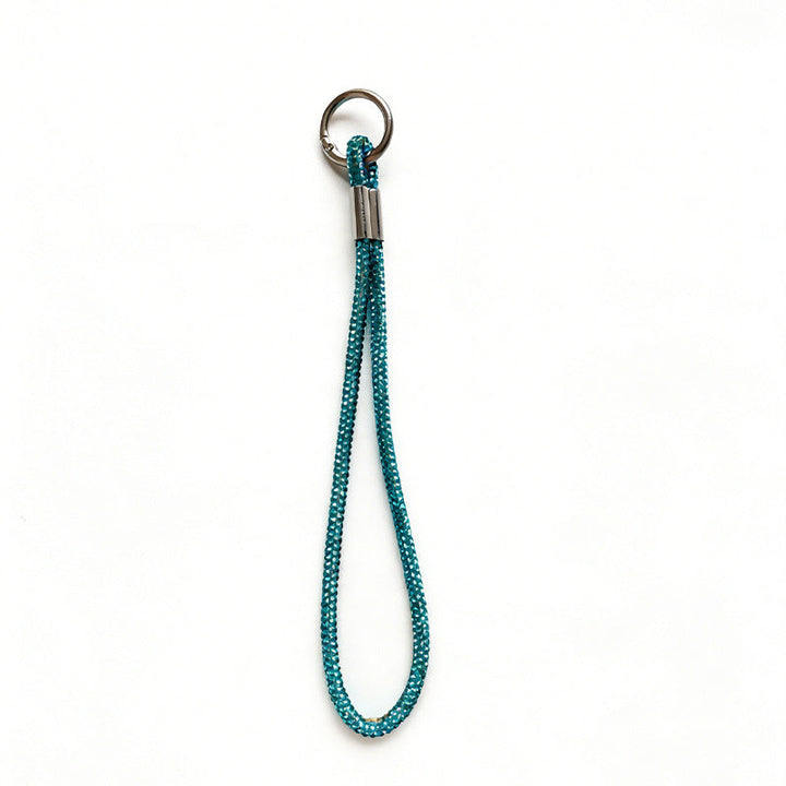 Practical adjustable neck lanyard for keys and ID cards, robust nylon accessory.