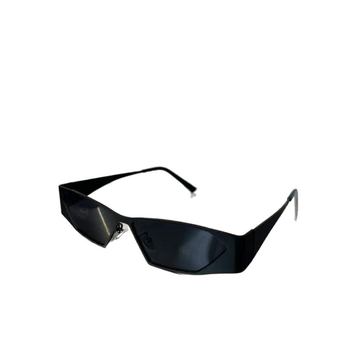 Trendy angular frame designer sunglasses for unisex style. Enjoy modern eye protection and fashion appeal.