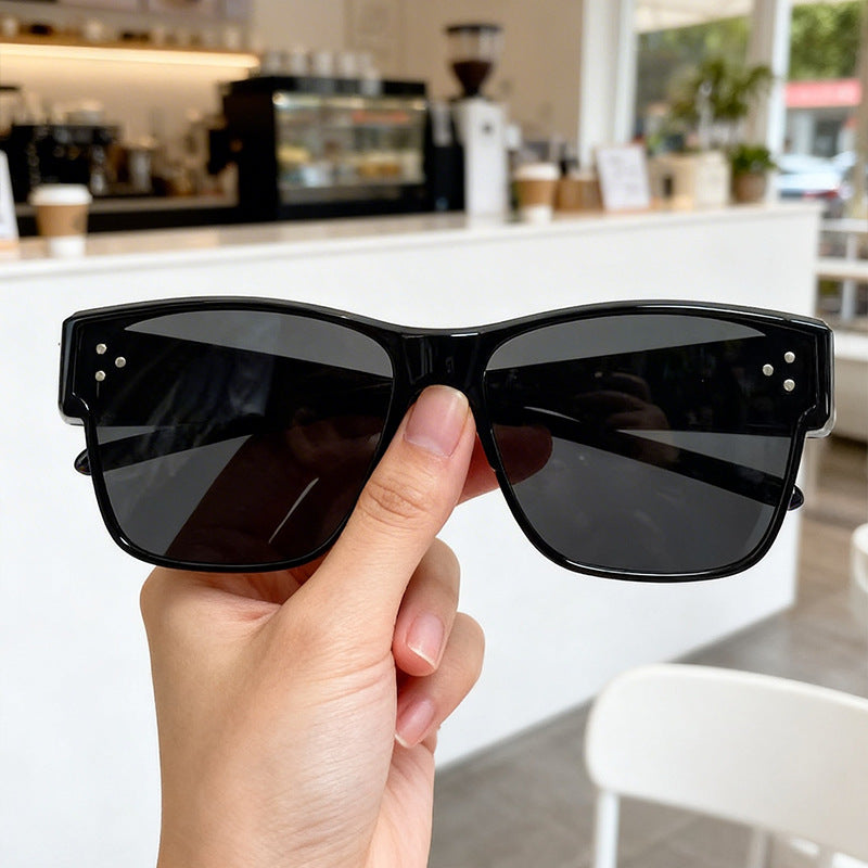 Lightweight geometric sunglasses for unisex wear. Fashion-forward eyewear with UV protection for comfort.