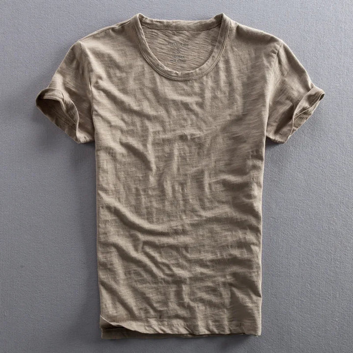 Classic crew neck t-shirt for men & women, ideal for casual everyday wear and layering.