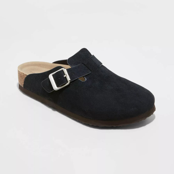 Stylish unisex comfort slides featuring a cushioned sole and ergonomic fit for summer days.