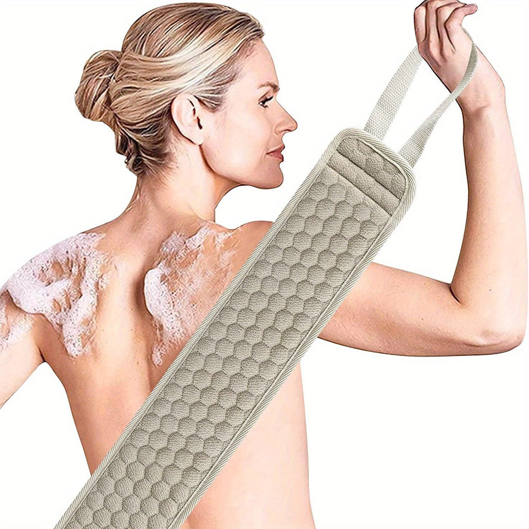 Unisex bath tool: deep cleansing back scrubber for effective skin exfoliation and personal body care.