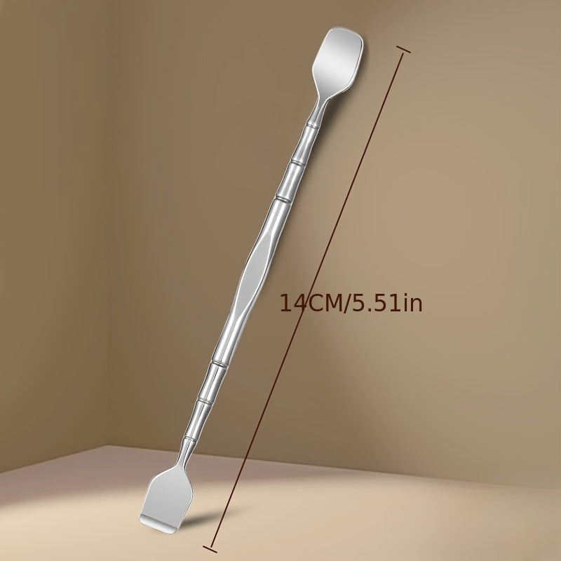 Unisex stainless steel blackhead remover for safe and hygienic blemish removal.