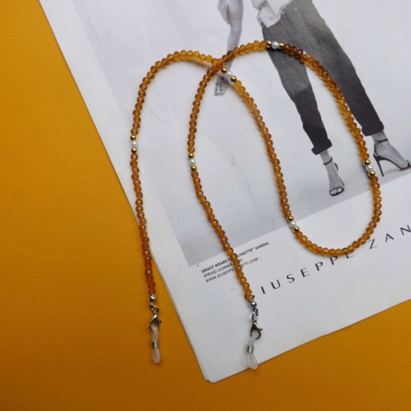 Anti-slip spectacle holder chain, stylish and secure for everyday use.
