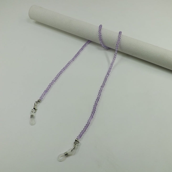 Stylish glass bead necklace, can be worn alone or with spectacles.
