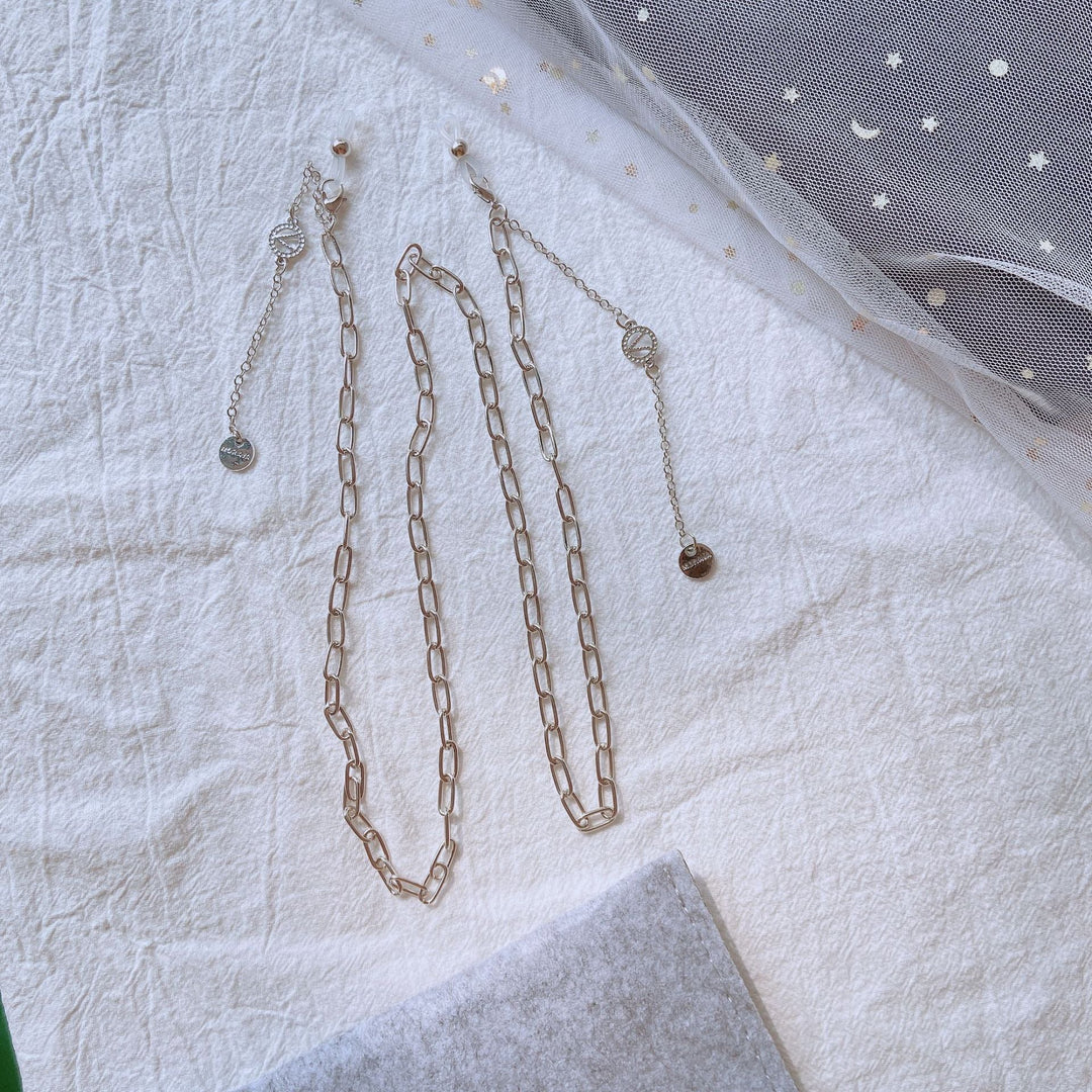 Gold-tone stainless steel link chain necklace, versatile unisex fashion accessory, perfect for layering.