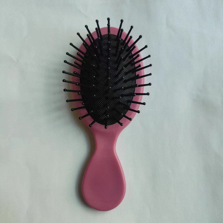 Smooth hair brush: ergonomic, detangling, straightening, anti-static for all.