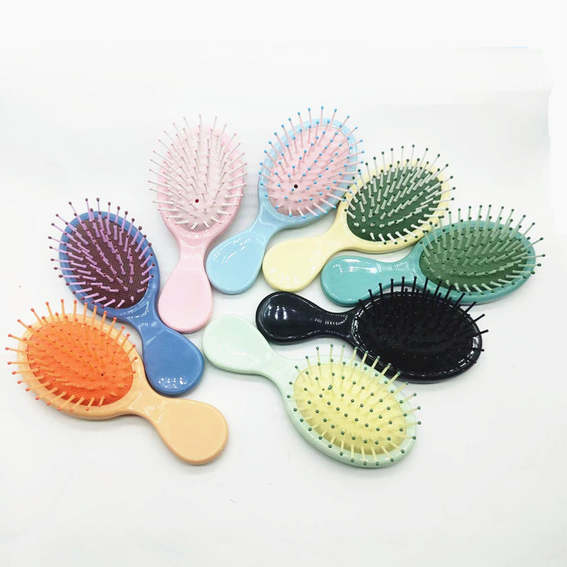 Gentle detangling comb for all hair types. Reduces breakage, promotes strong, healthy hair.