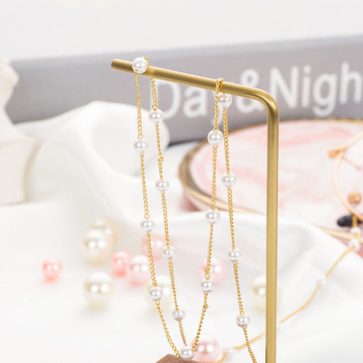 Unisex fashion eyeglass chain, secure glasses holder. Stylish eyewear accessory for men and women.