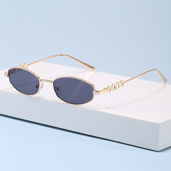 Trendy oval sunglasses, lightweight design, perfect fashion eyewear for both men & women.