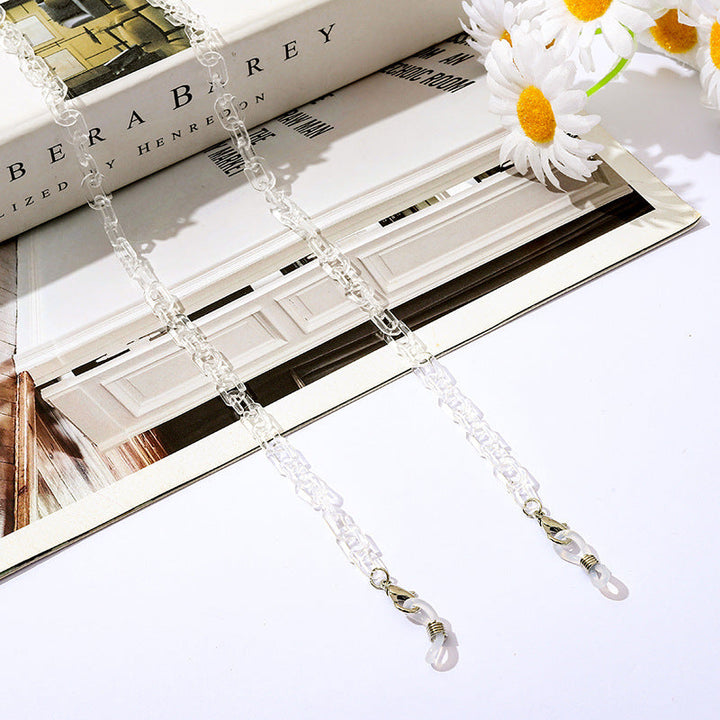 Durable yet lightweight unisex chain, a practical mask & glasses accessory.