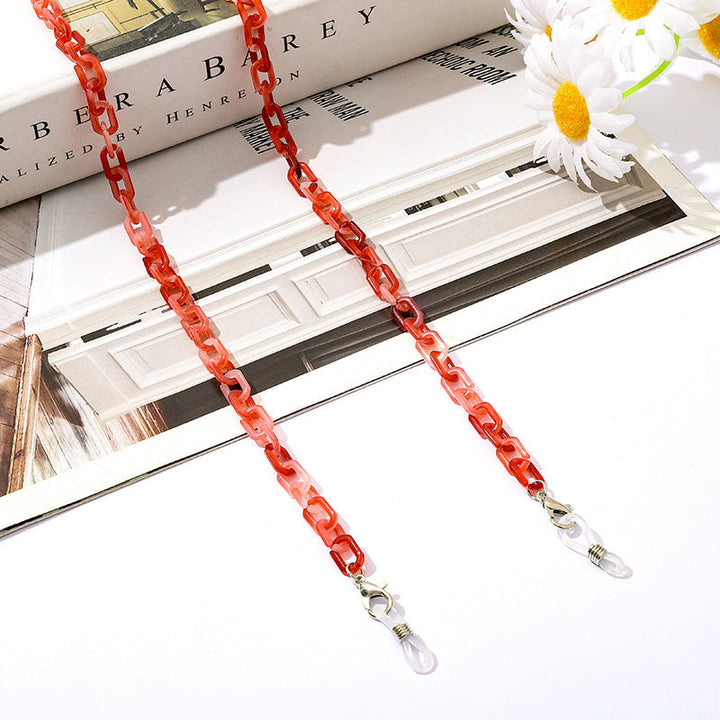 Highly versatile clip clasp chain, a stylish solution for keeping glasses & masks handy.