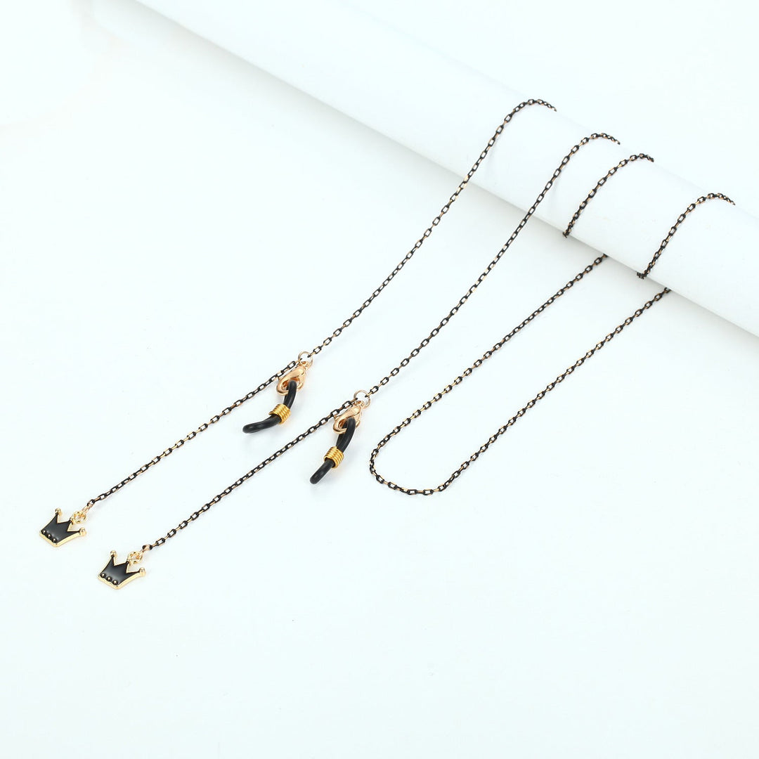 Contemporary eyewear holder necklace, a trendy accessory with a minimalist pendant design.
