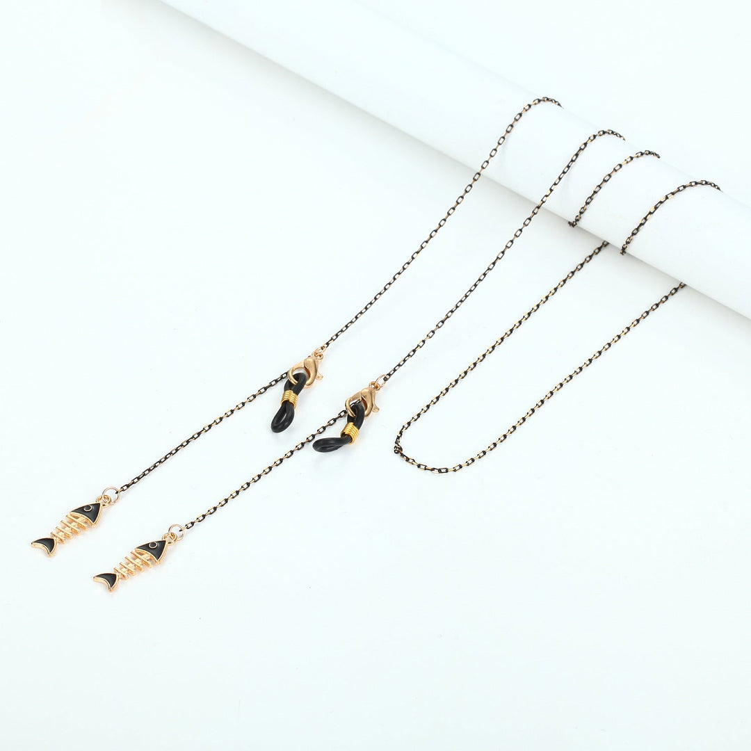 Practical unisex necklace to keep your glasses safe and accessible, a daily fashion statement.