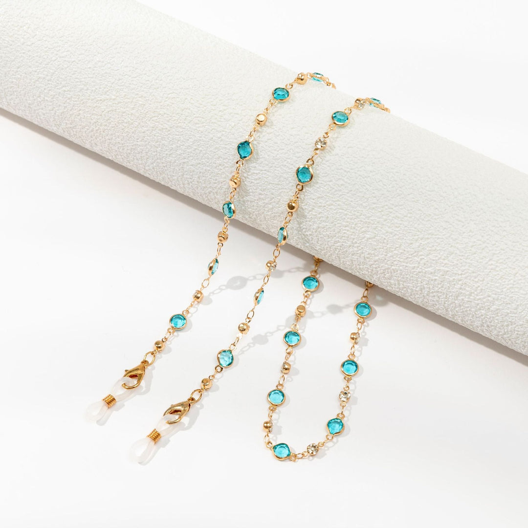 Premium gold-plated eyewear chain, sophisticated and stylish glasses holder accessory for unisex wear.