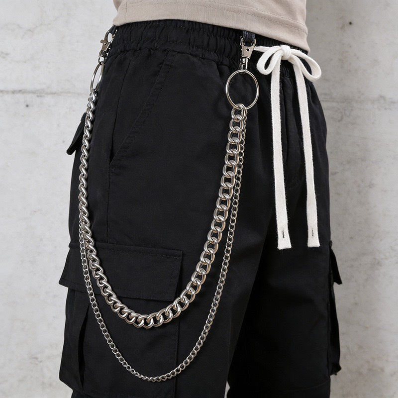 Unisex gold multi-layer chain for urban aesthetic. Edgy streetwear accessory, perfect for hip hop fashion.