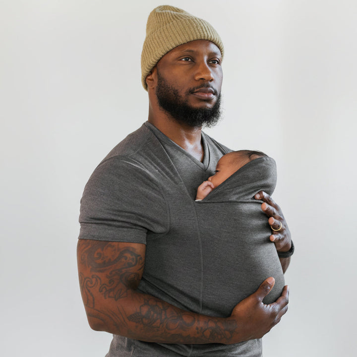 Soft unisex hands-free baby carrier shirt, perfect for secure newborn bonding. Features integrated carrying pouch.