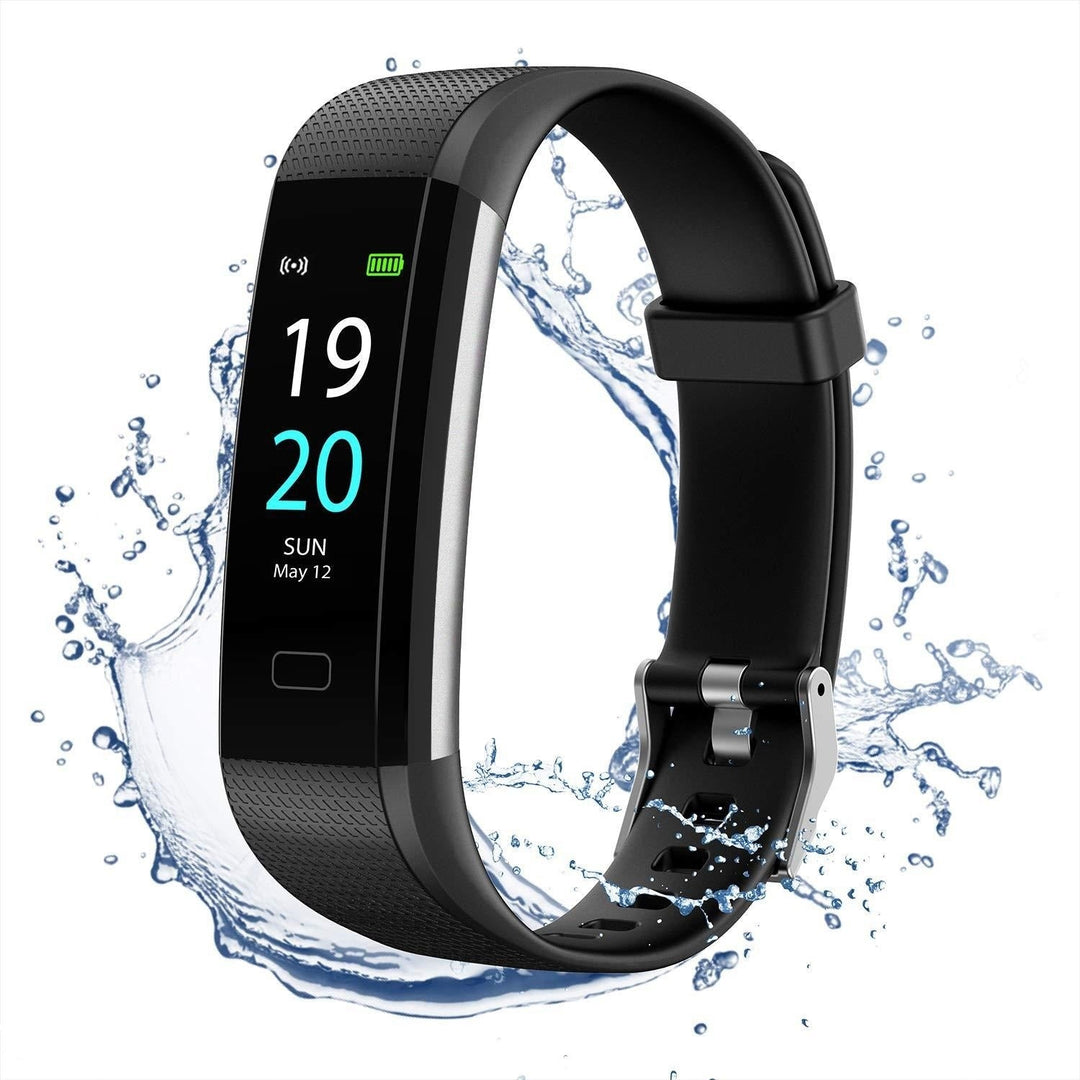 Wearable tech: Pink unisex smartwatch for wellness, tracking heart rate, blood pressure & sleep automatically.