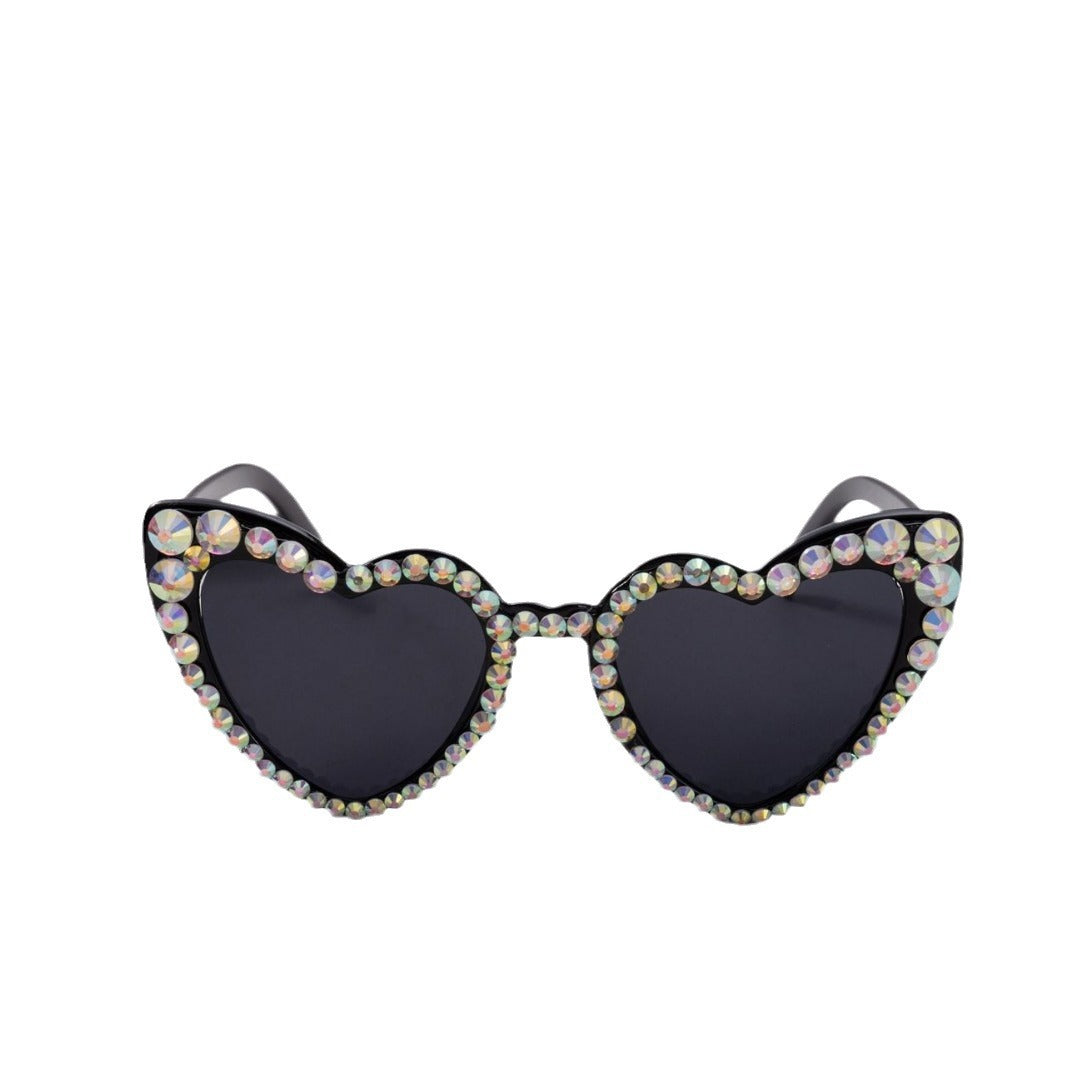 Chic heart-shaped rhinestone sunglasses, a must-have summer accessory.