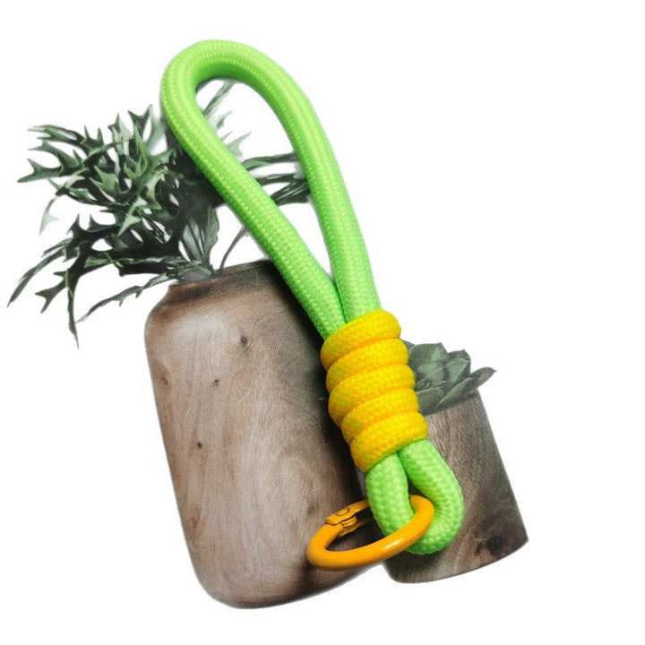 Essential EDC paracord keychain, perfect for camping and key organization.